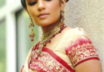 4-Khuraira-Cosmetcis-Bridal-Airbrush-Makeup-Workshop