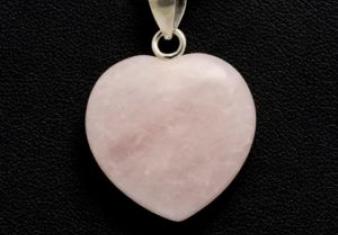 rose quartz heart pendant