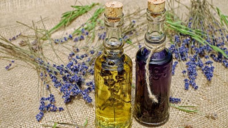 bath-oil-2510783_340.jpg Thumbnail