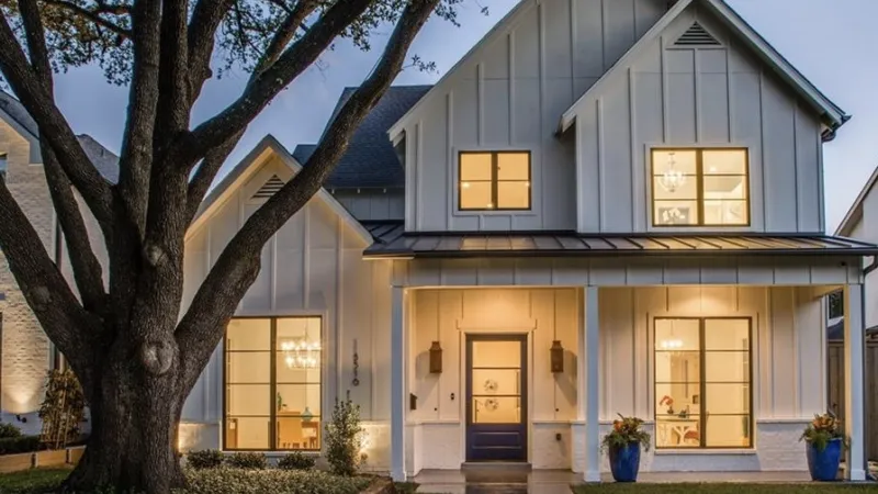 exterior4.jpg Thumbnail