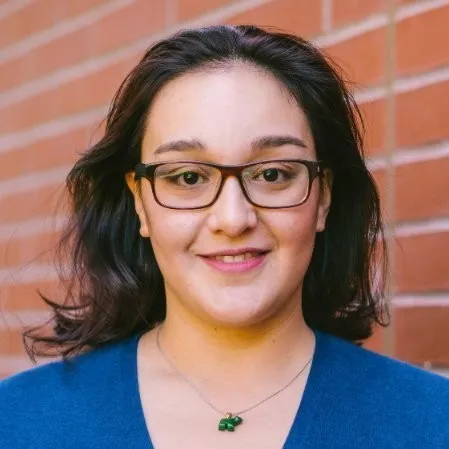 Headshot of Corina Andariese the CEO and Founder of Pan Comida Cooking Pastes.